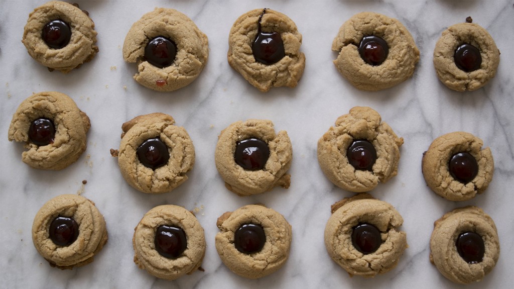 Almond Butter -Chocolate Kissed Cookies Fete-a-Tete