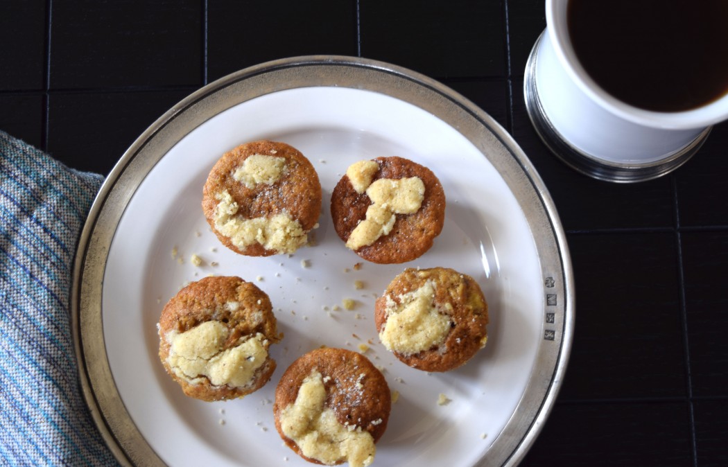 Banana Muffins with Walnut Streusel Fete-a-Tete