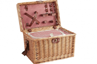 Willow Picnic Basket Fete-a-Tete