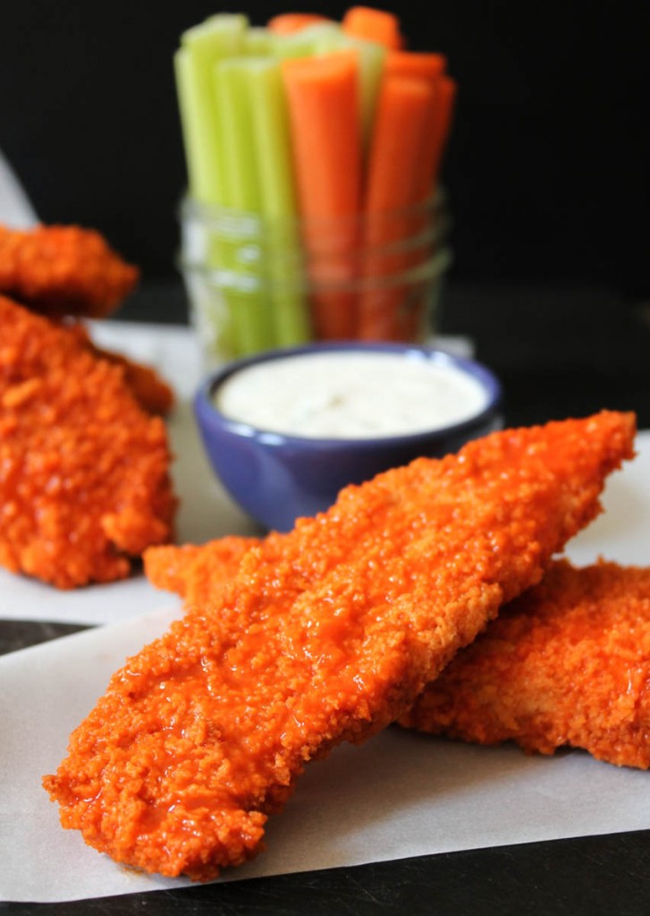 healthy-baked-buffalo-chicken-tenders-with-yogurt-ranch-dressing-21